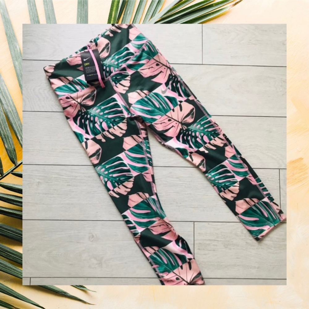 Nike Women's Boxed Botanical Fast Crop Leggings - Picture 3 of 5